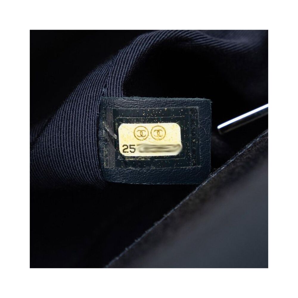 Pre Loved Chanel  19 Flap Bag in Blue Aged Calfskin Leather - Picture 8 of 8